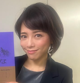 笑顔の女性